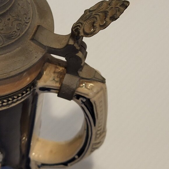 Vintage German Beer Stein Pewter Lid 8.5 in Tall Hand Painted Couple 0.5 L - Picture 11 of 16